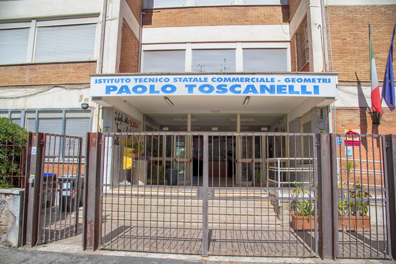 Le scuole superiori di Ostia